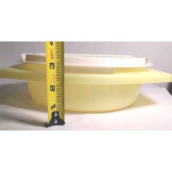 Vintage 2 Piece Tupperware Cheese Shredder Grater & Bowl Set Yellow/white - Picture 4 of 7